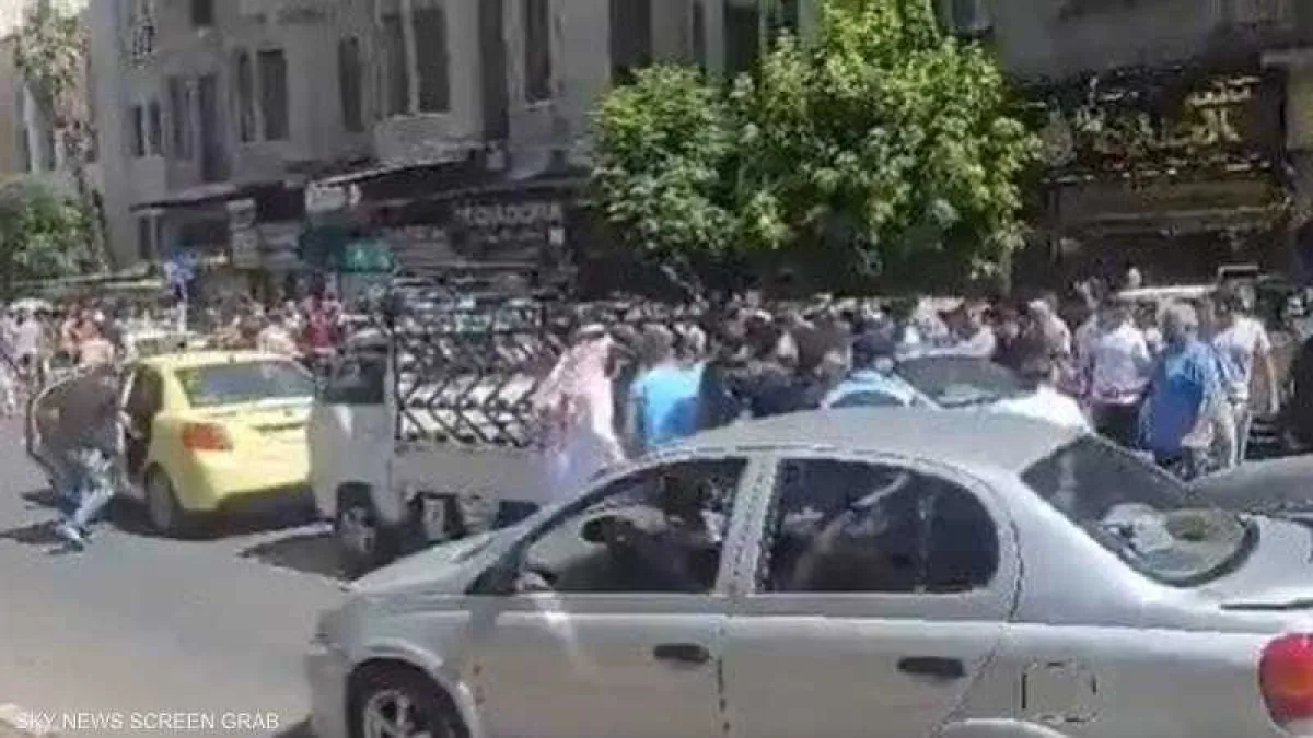 5 قتلى و16 جريحًا بانفجار داخل مقهى وسط دمشق والتحقيقات جارية