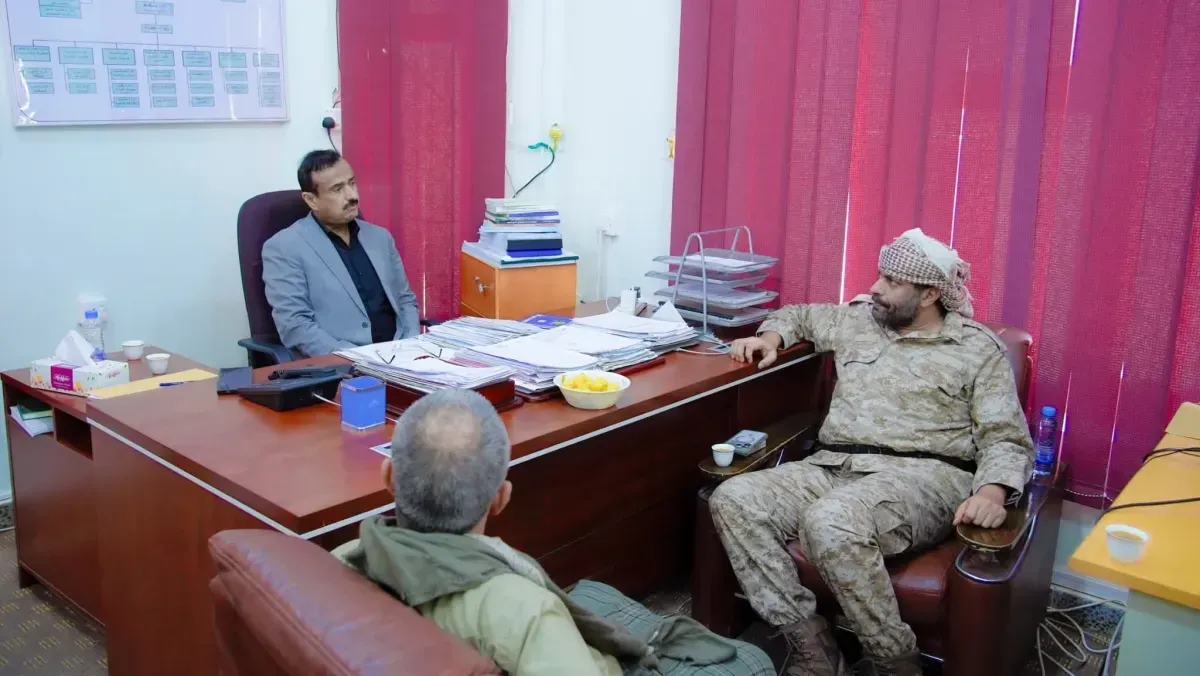Shabwah Governor Emphasizes Readiness in Bayhan-Hurayb Front