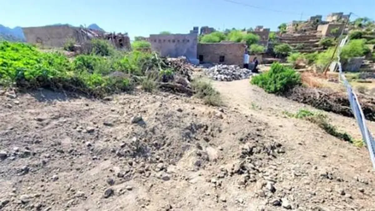 Civilian Shepherd Killed in Houthi Mortar Attack in Lahj Governorate