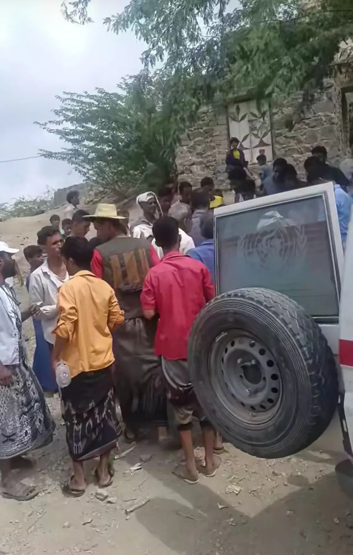 Three Killed in Brutal Axe Attack in Yemen’s Hajjah Province