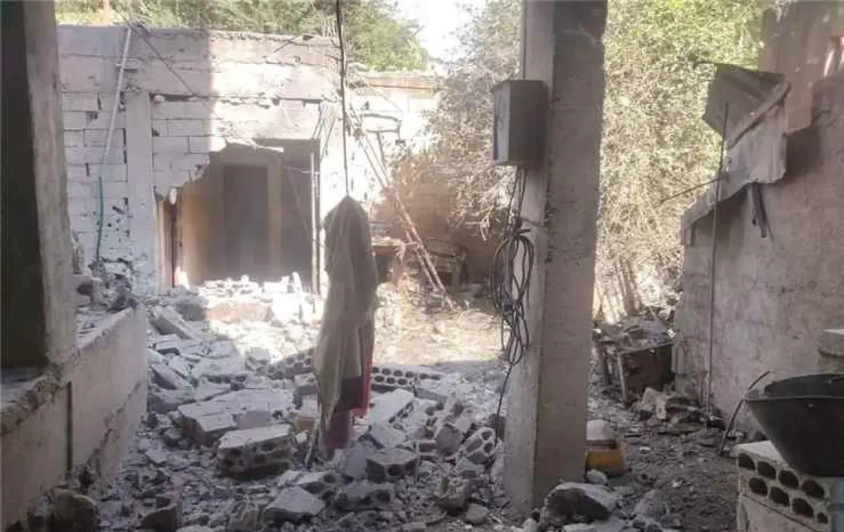Houthi Militia Targets Residential Areas in Taiz, Destroying Civilian Home